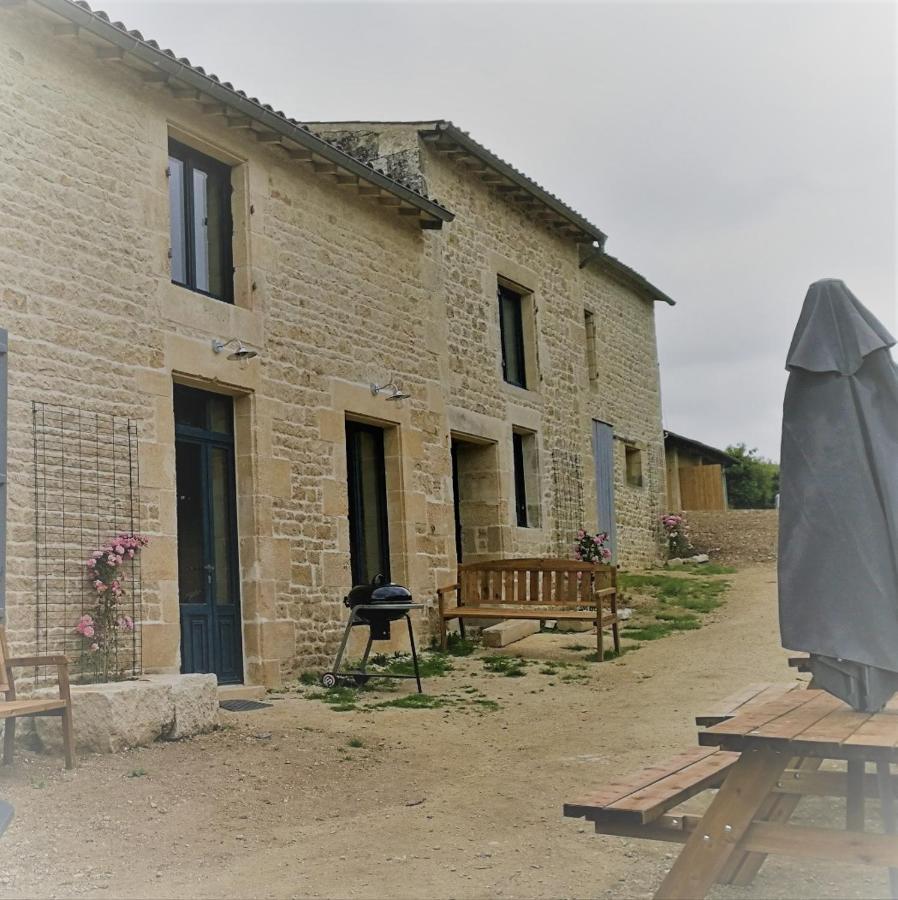 Chateau Des Loups - Les Cedres Bleus Echire 외부 사진