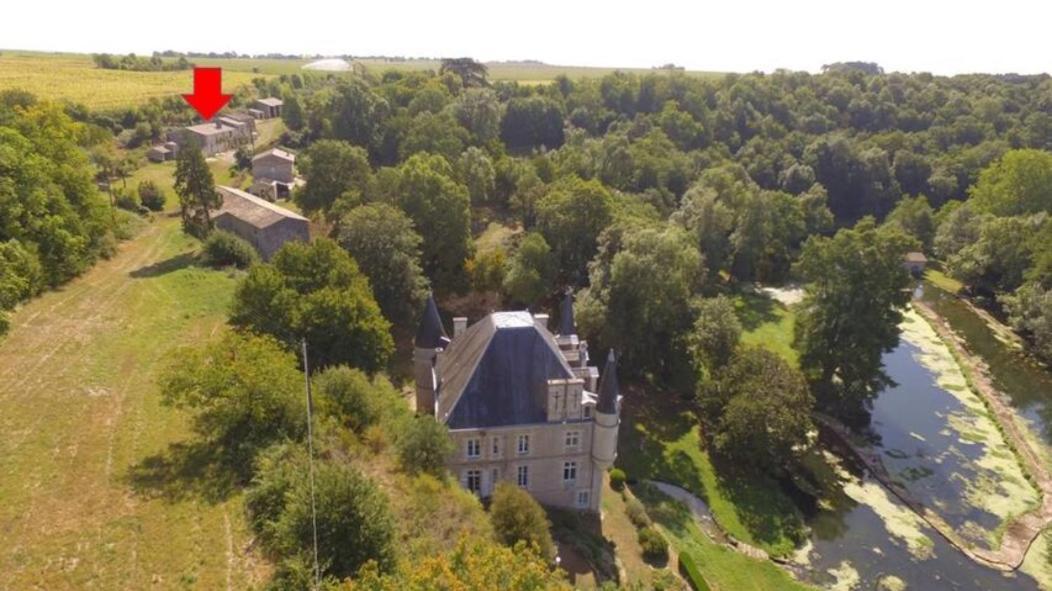 Chateau Des Loups - Les Cedres Bleus Echire 외부 사진
